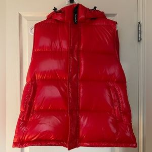 ARITZIA TNA SUPER PUFF VEST